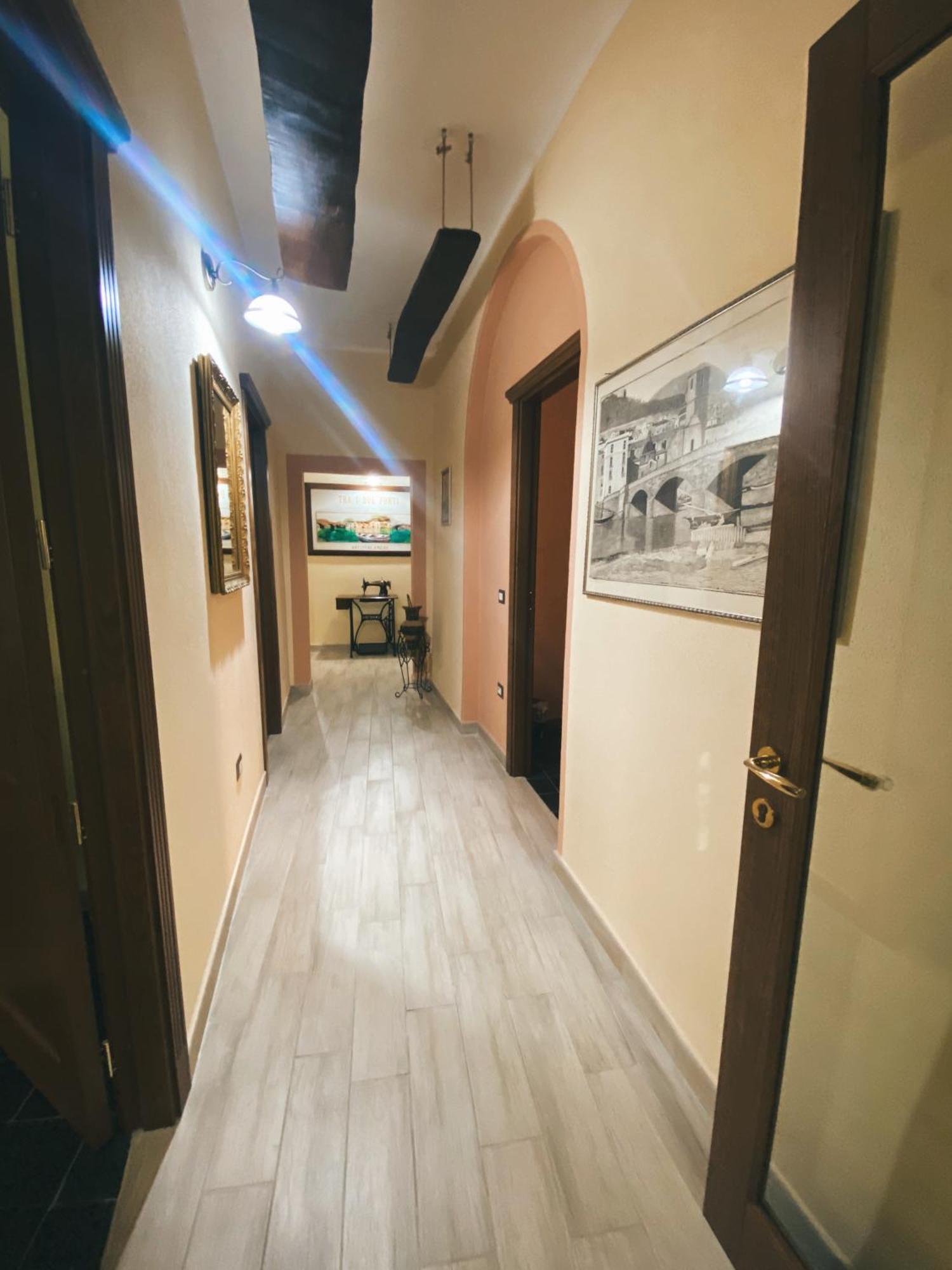 Tra I Due Ponti Hotel Bosa Exterior foto